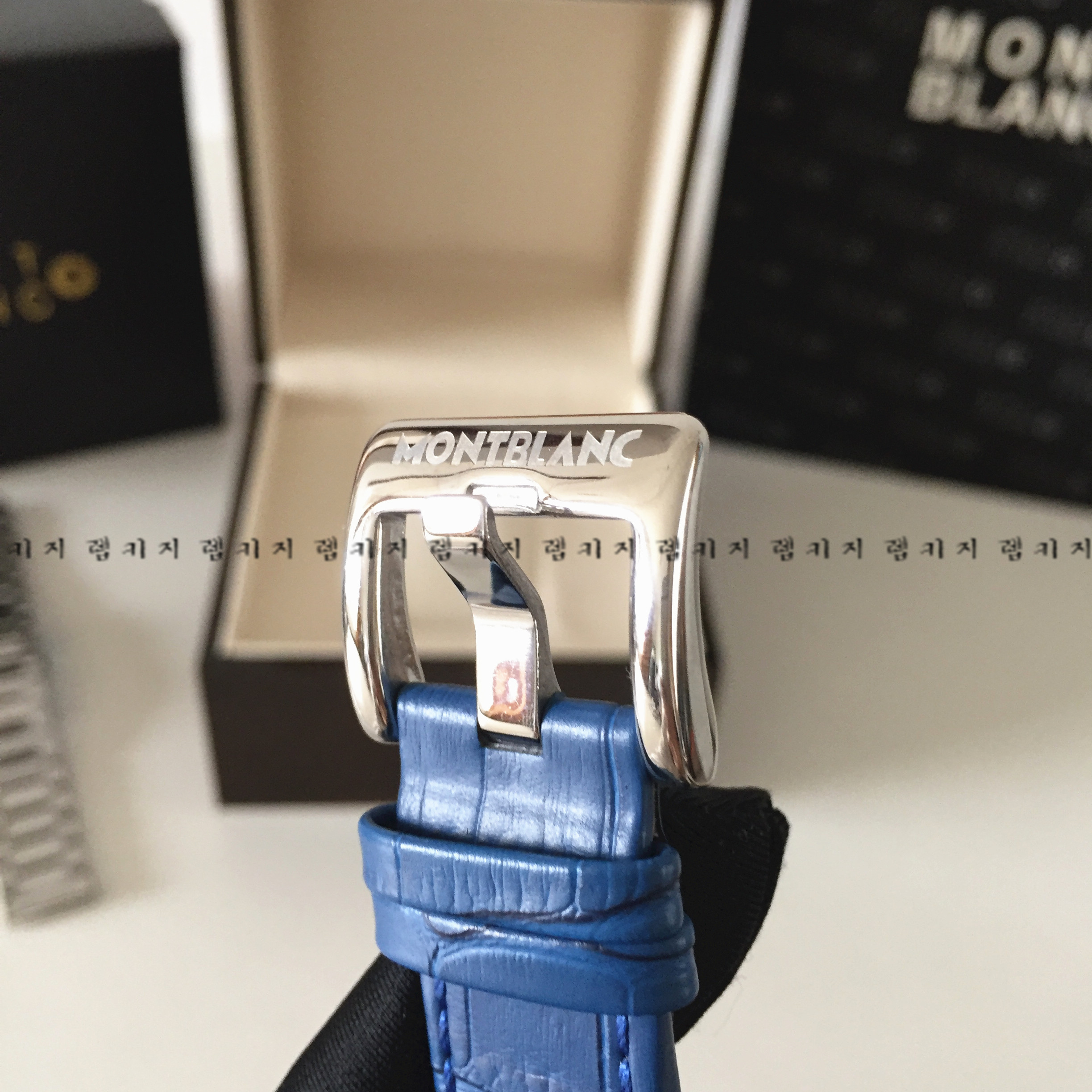 몽블랑 스타레거시 박서준 가죽시계